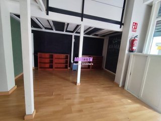 Local comercial en alquiler en Montigalà -Sant Crist en Badalona