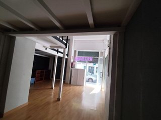 Local comercial en alquiler en Montigalà -Sant Crist en Badalona