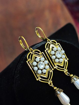 Orecchini pendenti donna oro e perle