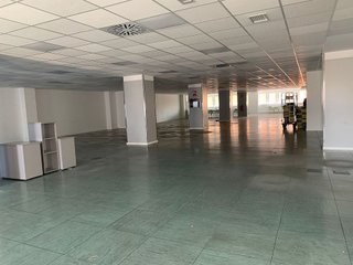 Oficina en alquiler en Tres Olivos - Valverde en Madrid