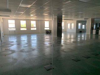 Oficina en alquiler en Tres Olivos - Valverde en Madrid