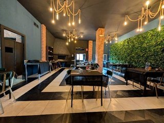 Local comercial en alquiler en Avda. Cataluña en Zaragoza