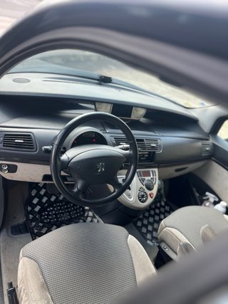 Peugeot 807 2011