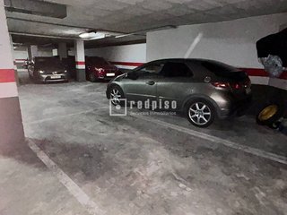 Garaje en venta en Girón - Las Delicias - Tabacalera en Málaga