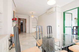 Piso en venta en Palacio de Congresos - Urbadiez - Entrepuentes en Sevilla