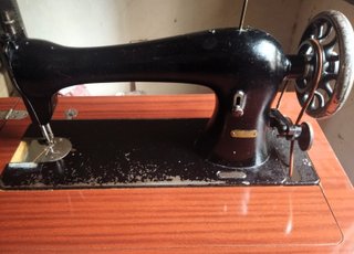 MÁQUINA DE COSER ANTIGUA INDUSTRIAL. 16K33
