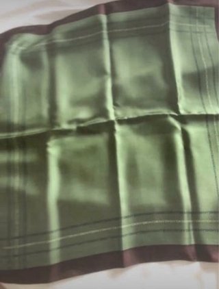 Pañuelo Seda DKNY Verde y Marrón Sin Usar