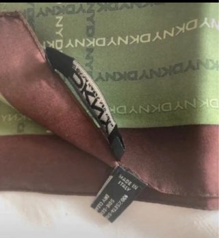Pañuelo Seda DKNY Verde y Marrón Sin Usar