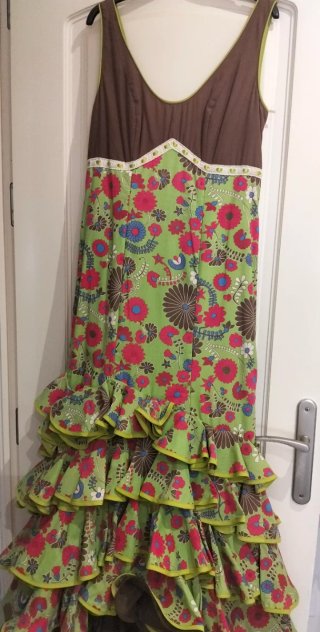 Vestido flamenco marrón y verde