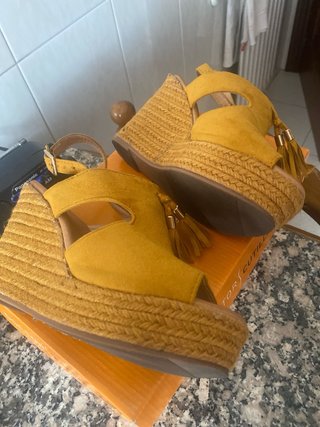Sandalias H. A, moda de España