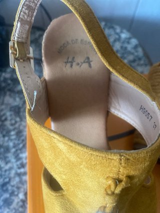 Sandalias H. A, moda de España
