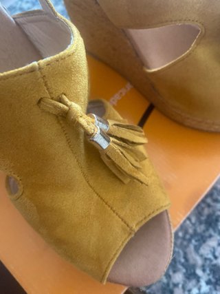 Sandalias H. A, moda de España