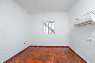 Chalet en venta en Carmona