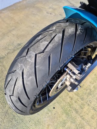 Honda X-ADV 750 azul automática