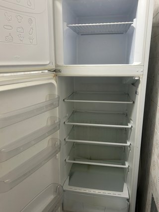 Nevera Indesit blanca