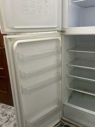 Nevera Indesit blanca