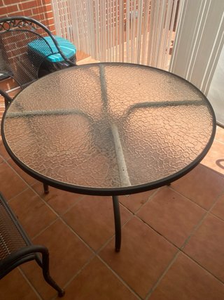 Mesa redonda de hierro/cristal, 4 sillas de hierro