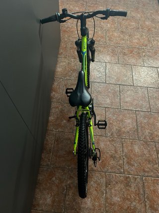 Bicicleta Rockrider 24 Neón