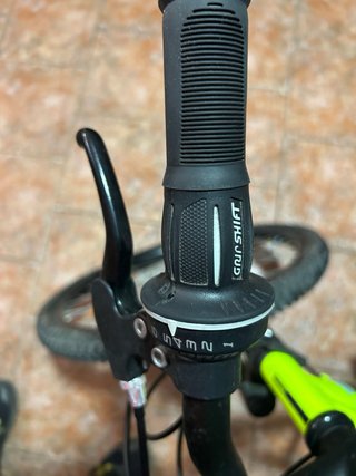 Bicicleta Rockrider 24 Neón