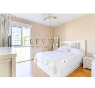 Piso en venta en Puerta Blanca en Málaga