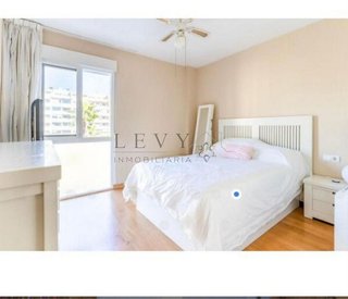Piso en venta en Puerta Blanca en Málaga