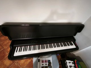 Teclado Yamaha P-125 Piano Mesa Pared