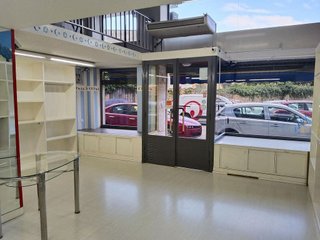 Local comercial en venta en Corrales de Buelna (Los)