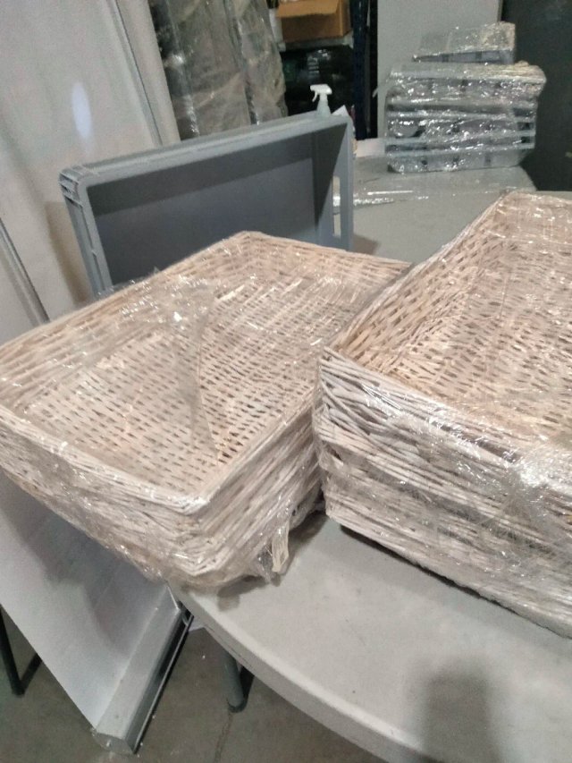 Bandejas de mimbre blanco / crema