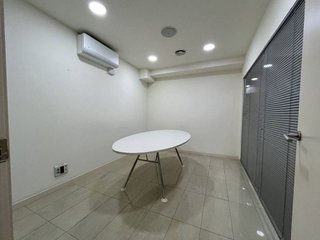 Local comercial en alquiler en El Centre en Esplugues de Llobregat