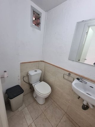 Local comercial en alquiler en Los Remedios en Sevilla