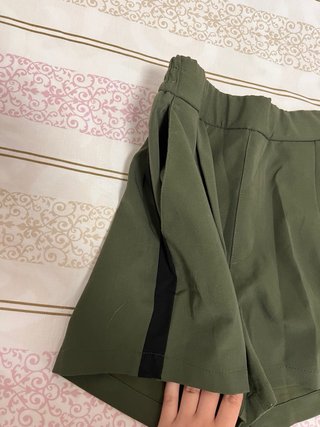 Shorts Pull&Bear verde talla 36