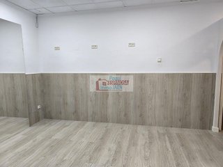 Edificio en venta en Torredonjimeno