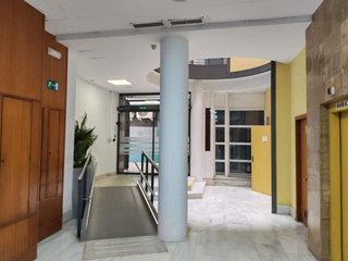 Oficina en venta en Parque Alcosa - Jardines del Edén en Sevilla