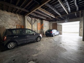 Garaje en venta en Ensanche - Sar en Santiago de Compostela