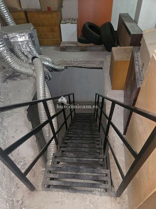Local comercial en venta en Hospital en Jaén