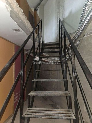 Local comercial en venta en Hospital en Jaén