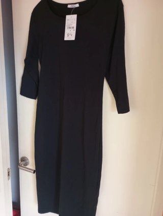Vestido negro manga 3/4