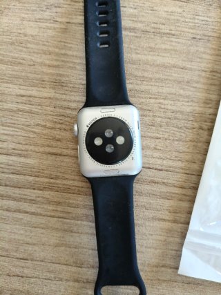 iPhone 15 Pro 512GB Negro y Apple watch serie 3