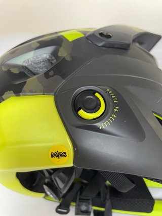 Casco Met Parachute MCR Talla L