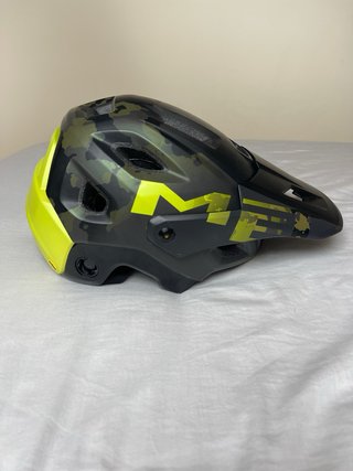 Casco Met Parachute MCR Talla L