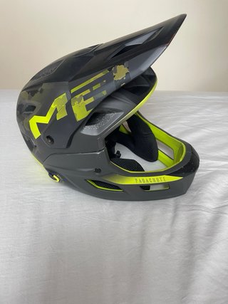 Casco Met Parachute MCR Talla L