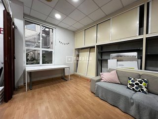 Local comercial en venta en Rosa Luxemburgo en San Sebastián de los Reyes