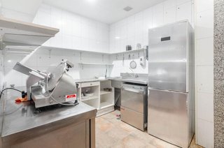 Local comercial en venta en La Pola Siero en Siero