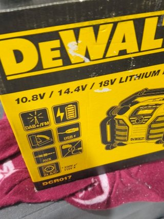 Radio Dewalt DCR 017-QW Obra