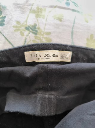 Pantalones vaqueros premamá Zara negros