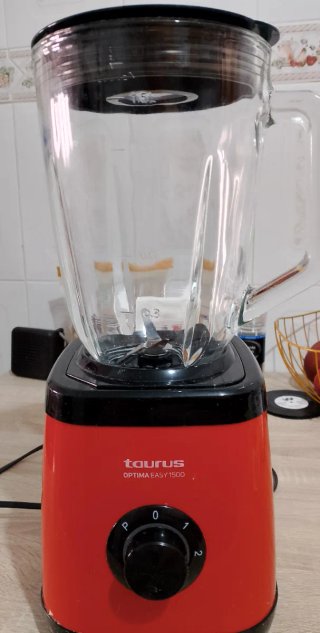 Batidora Taurus Optima Easy 1500 Roja