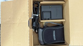 Cámara Olympus  Cargador Batería y cables