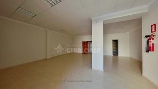 Local comercial en venta en Mairena del Alcor