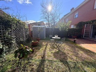 Casa adosada en venta en Pueblo - Urb. Norte en Valdemorillo