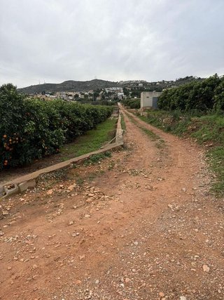 Terreno en venta en Las Pedrizas en Chiva